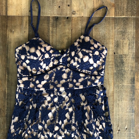 Beautiful Francesca’s blue dress — Like new! Sz S - Picture 2 of 8